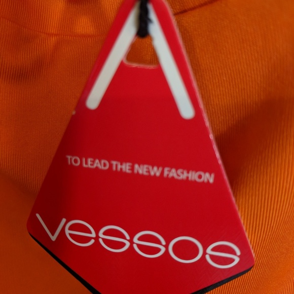 Vessos, NEW juniors tank top, XL. FINAL PRICE DROP 💧💧💧💧 - Picture 5 of 7